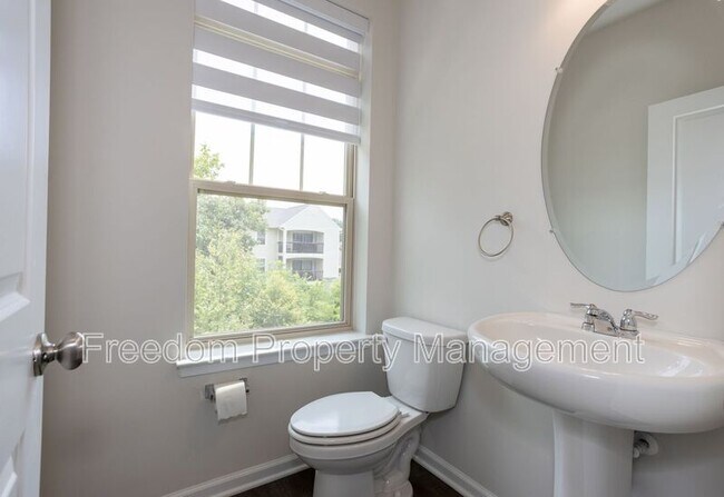 Building Photo - 9365 Barnes Lp