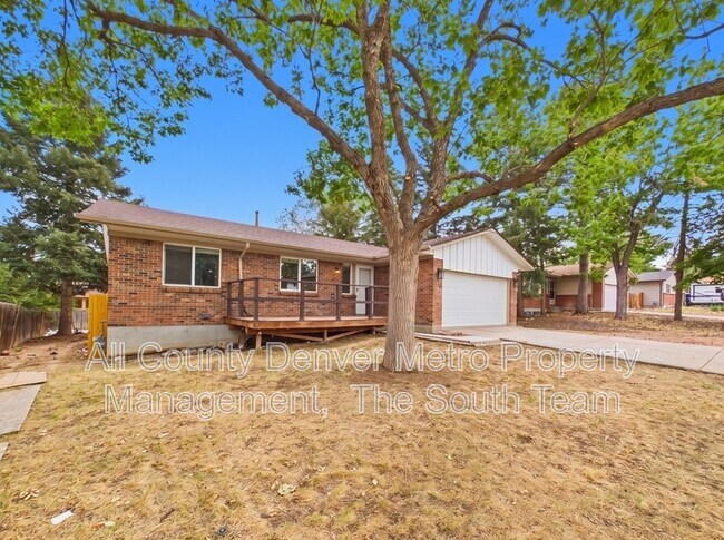 Building Photo - 2516 S Pagosa St