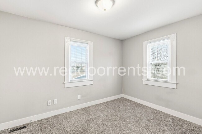 Building Photo - Spacious and Convenient 3-Bedroom Home in Indianapolis