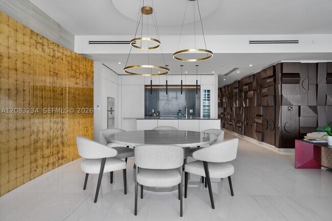 Building Photo - 300 Biscayne Blvd