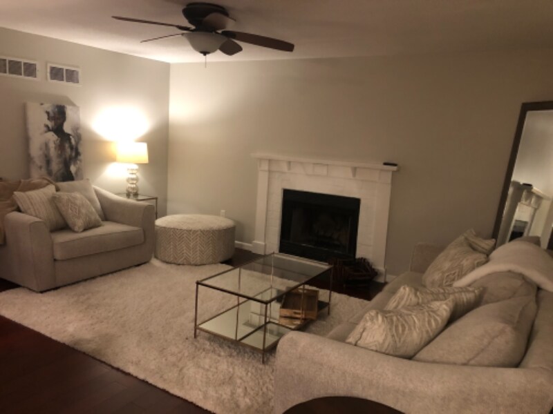 Building Photo - 893 S Whispering Brook Ct