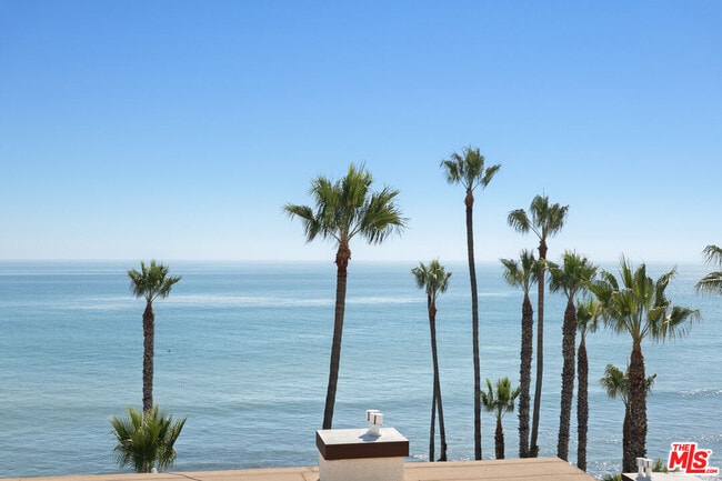 Building Photo - 26664 Seagull Way