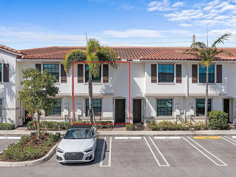 Building Photo - 5049 Genove Pl