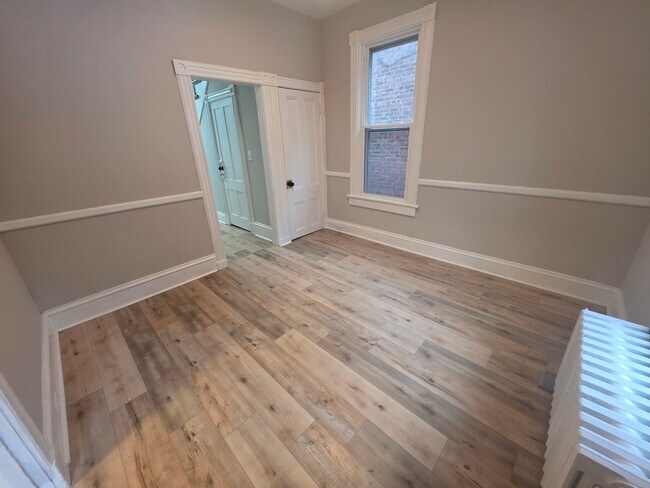 Building Photo - 2-Unit Duplex, Kingston NY