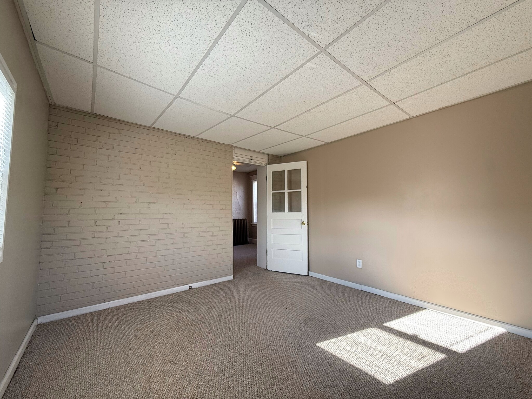 Building Photo - 1324 McCausland Ave