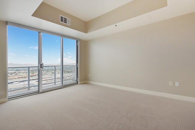 Building Photo - The Ogden 2104- Dowtown/City/Mtn Views fro...