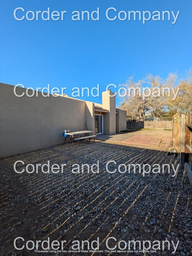 Building Photo - Spacious and naturally lit 4 Bathroom, 2 Bathroom, 2 Car Garage Home at 1,933 Sq Ft.