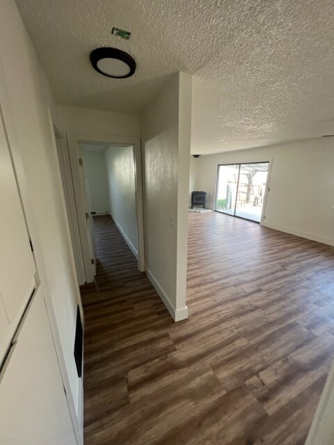 Hallway Living room - 2346 Newburg Rd