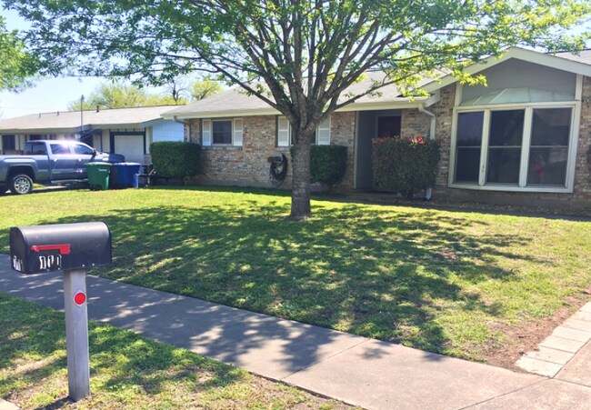 Building Photo - 110 Paradise Valley Dr