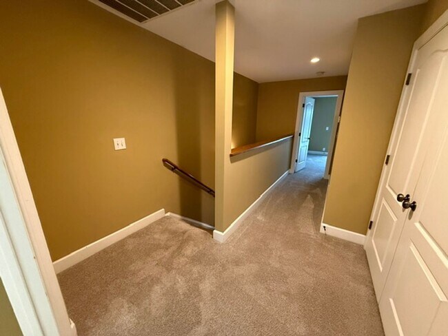 Building Photo - 3026 Sugarberry Ln
