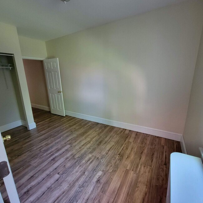 Building Photo - 7128 Boyer St