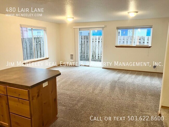 Building Photo - 480 Lair Ln