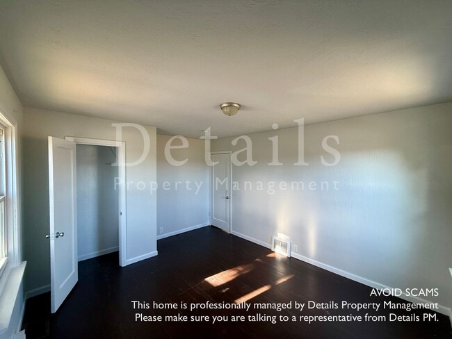 Building Photo - 5 Bedroom 2 Story With Basement!