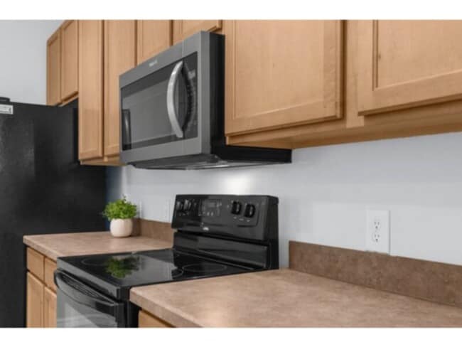 Building Photo - 5928 Summerhill - 2 beds unit with elevator access