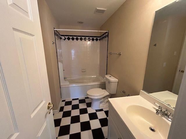 Building Photo - 1707 Grace Ct SE