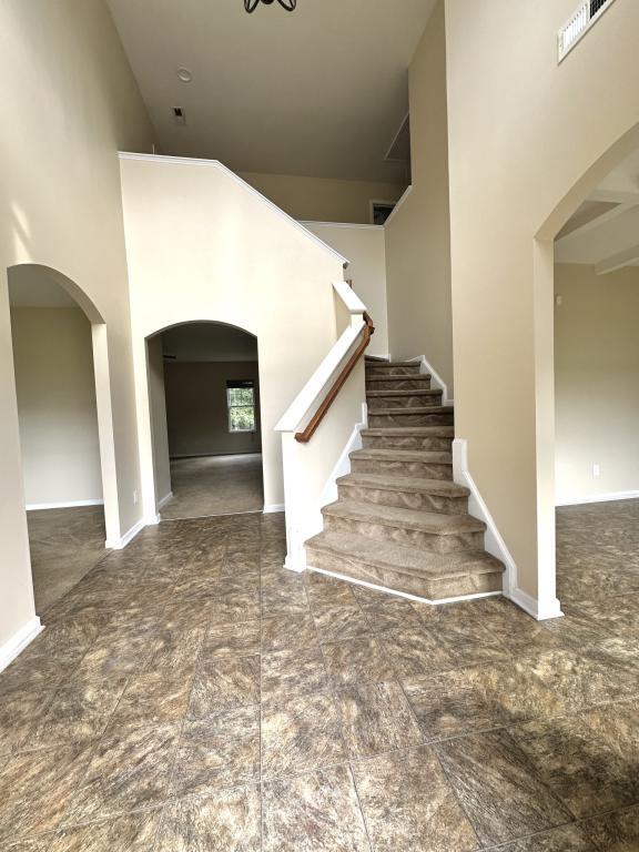 Building Photo - 1205 Peppermint Ct