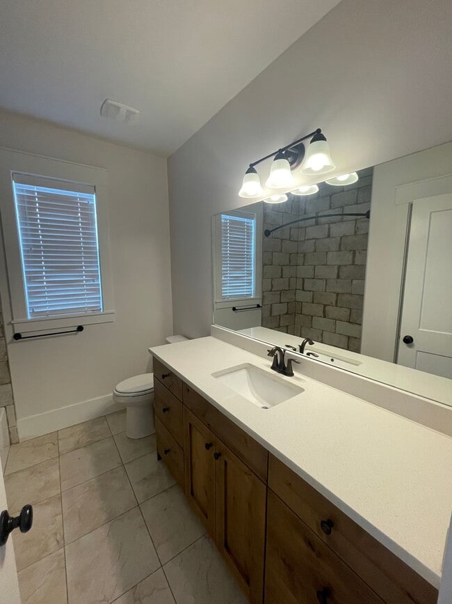 Building Photo - Spacious 1-Bedroom Apartment – North Salt Lake