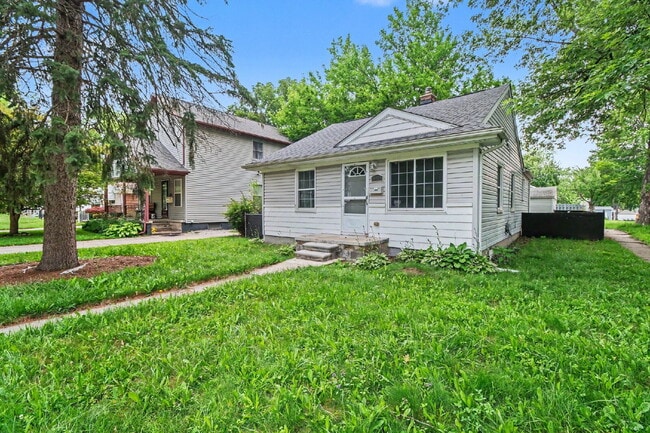 Building Photo - Stop scrolling—your dream rental just hit the market!