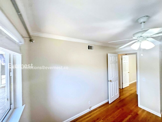 Building Photo - 108 Madora Pl