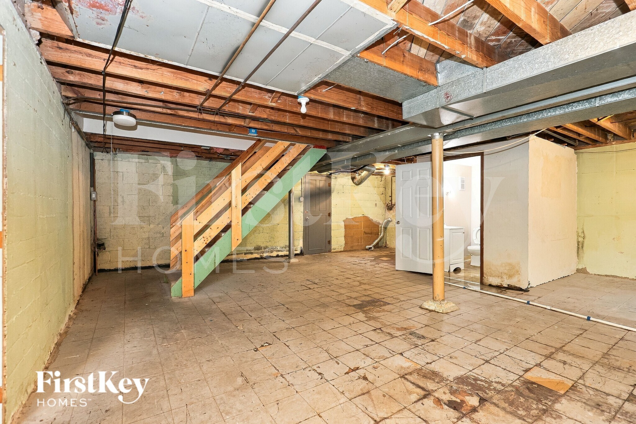 Building Photo - 1494 Clovernoll Dr
