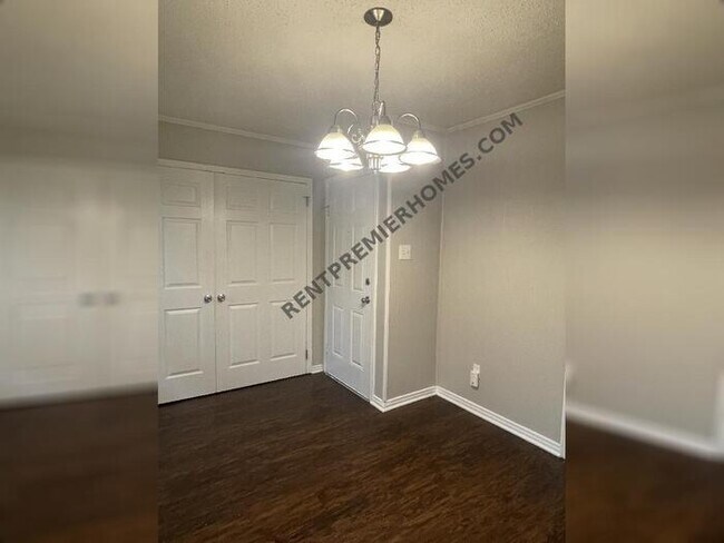 Building Photo - 11301 Donnie Dr