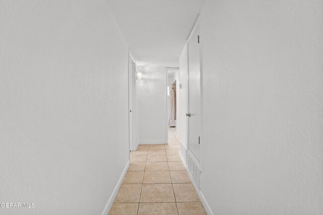 Building Photo - 7216 San Marino Dr