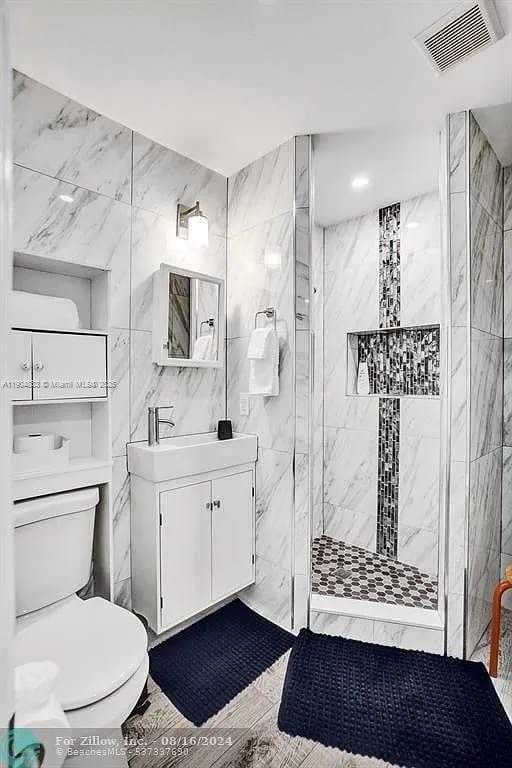 Building Photo - 1500 NE 4th St