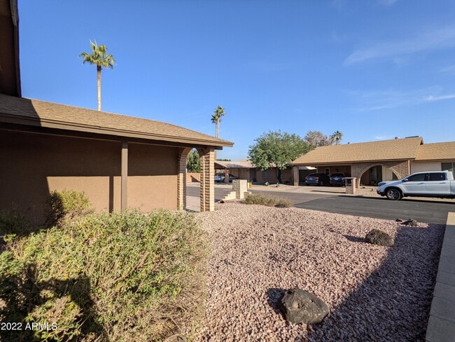 Building Photo - 10044 N 39th Ln