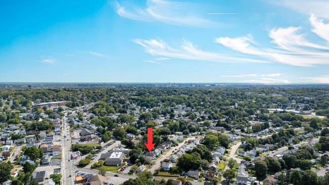 Building Photo - Bright & Comfortable North Providence Sing...