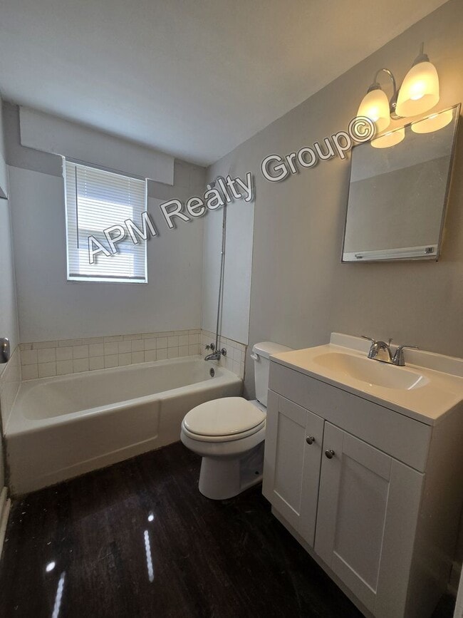 Building Photo - Updated two bedroom - Harden St.