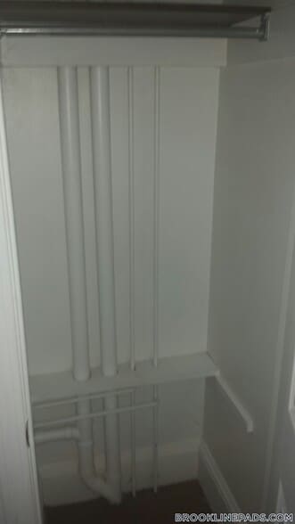 Building Photo - 1061 Beacon St