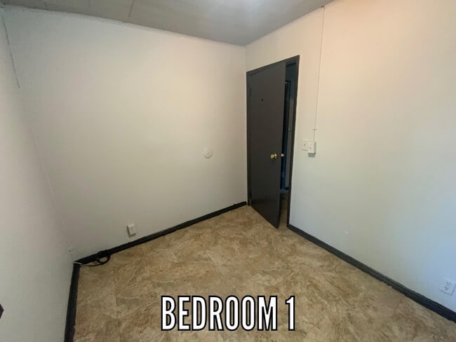 Building Photo - 1109 Koehn-