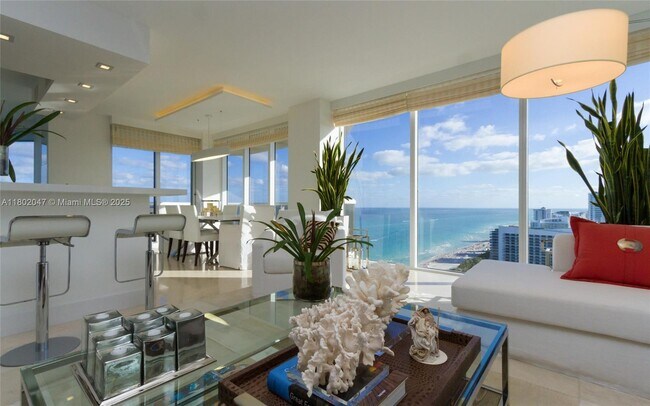Building Photo - 4775 Collins Ave