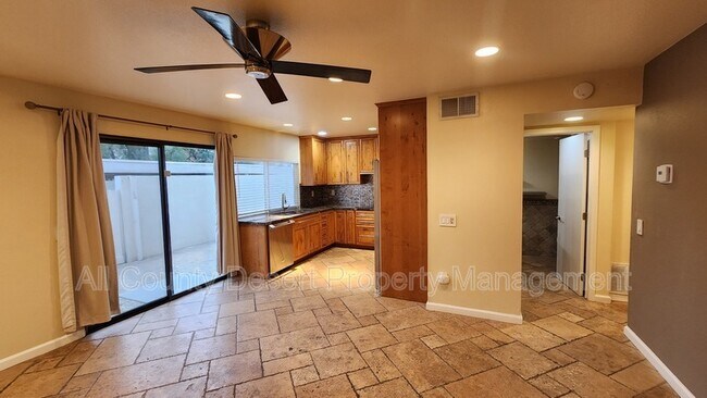 Building Photo - 5951 Montecito Dr