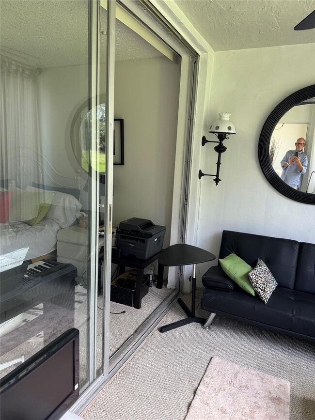 Building Photo - 3000 S Course Dr