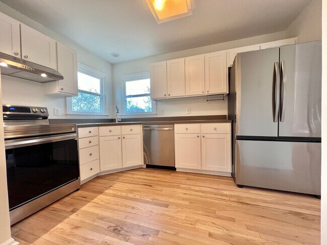 Building Photo - 1405 Brenner Ct