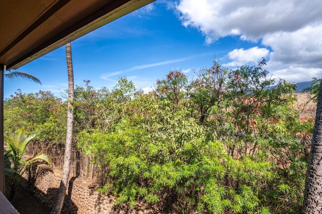 Building Photo - Maui Lani Terraces Studio, Great Mountain View!