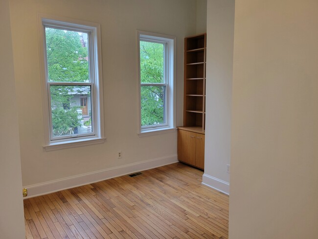 Building Photo - 255 10th St NE