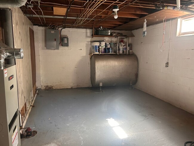Building Photo - Beautiful 2 bed, 1 bath rancher!