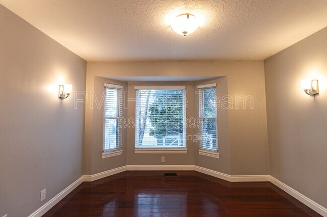 Building Photo - 2205 N 1100 W