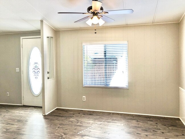 Building Photo - Awesome Updated Single Story in The Darling "Farm" Community of Wildomar, Close to Everything, bu...