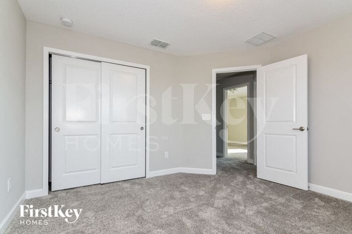 Building Photo - 9916 Victory Gallop Loop
