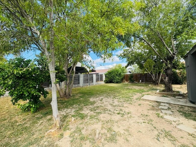 Building Photo - 112 Mirasol Dr