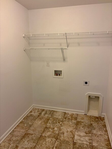 Building Photo - 756 Helmsman Ln