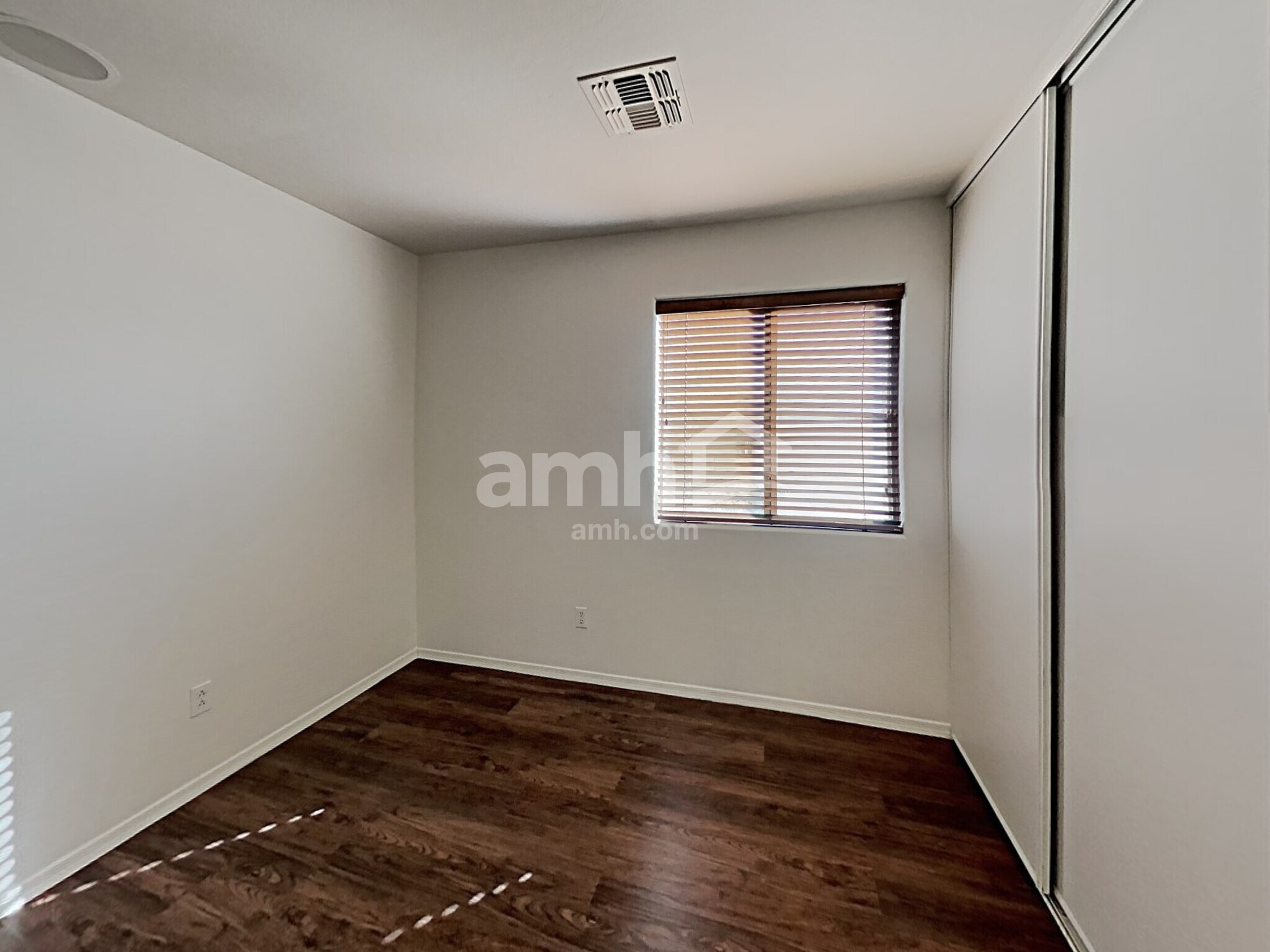 Building Photo - 7508 S 37th Ln