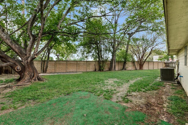 Building Photo - 16003 Birch Vale Dr