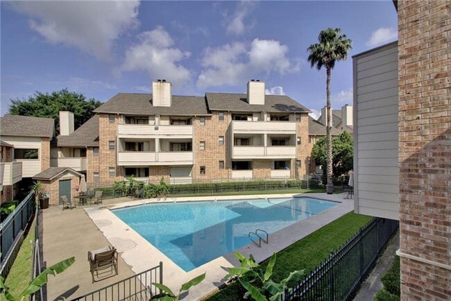 Building Photo - 2500 Burleson Rd