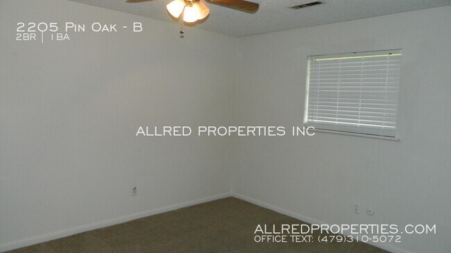 Building Photo - Springdale Duplex Available Now!