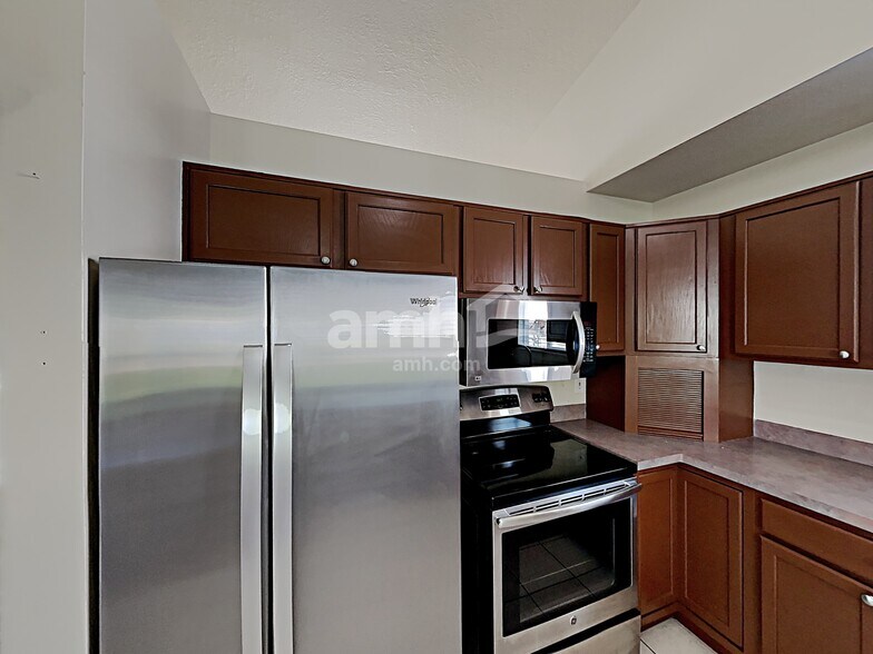 Building Photo - 2056 N 850 W