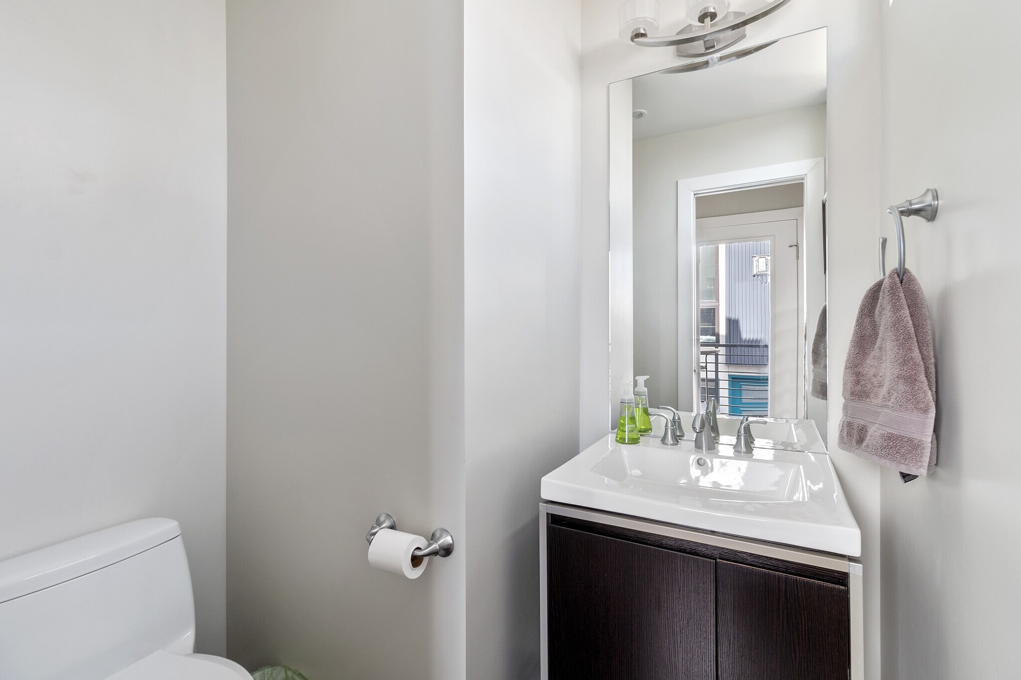 2nd Bathroom - 1819 Irving St